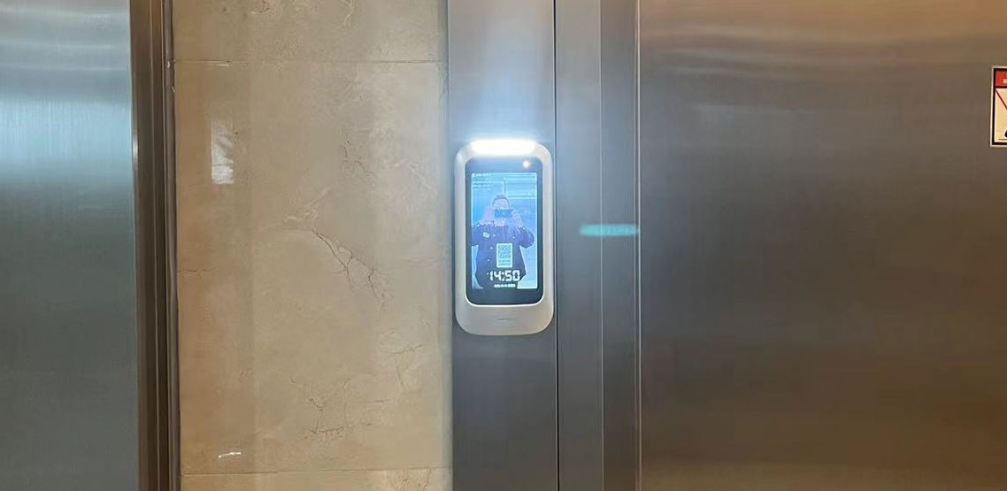 公司考勤出入口的人脸识别测试环境